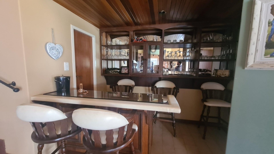 5 Bedroom Property for Sale in Wilgeboom A H North West